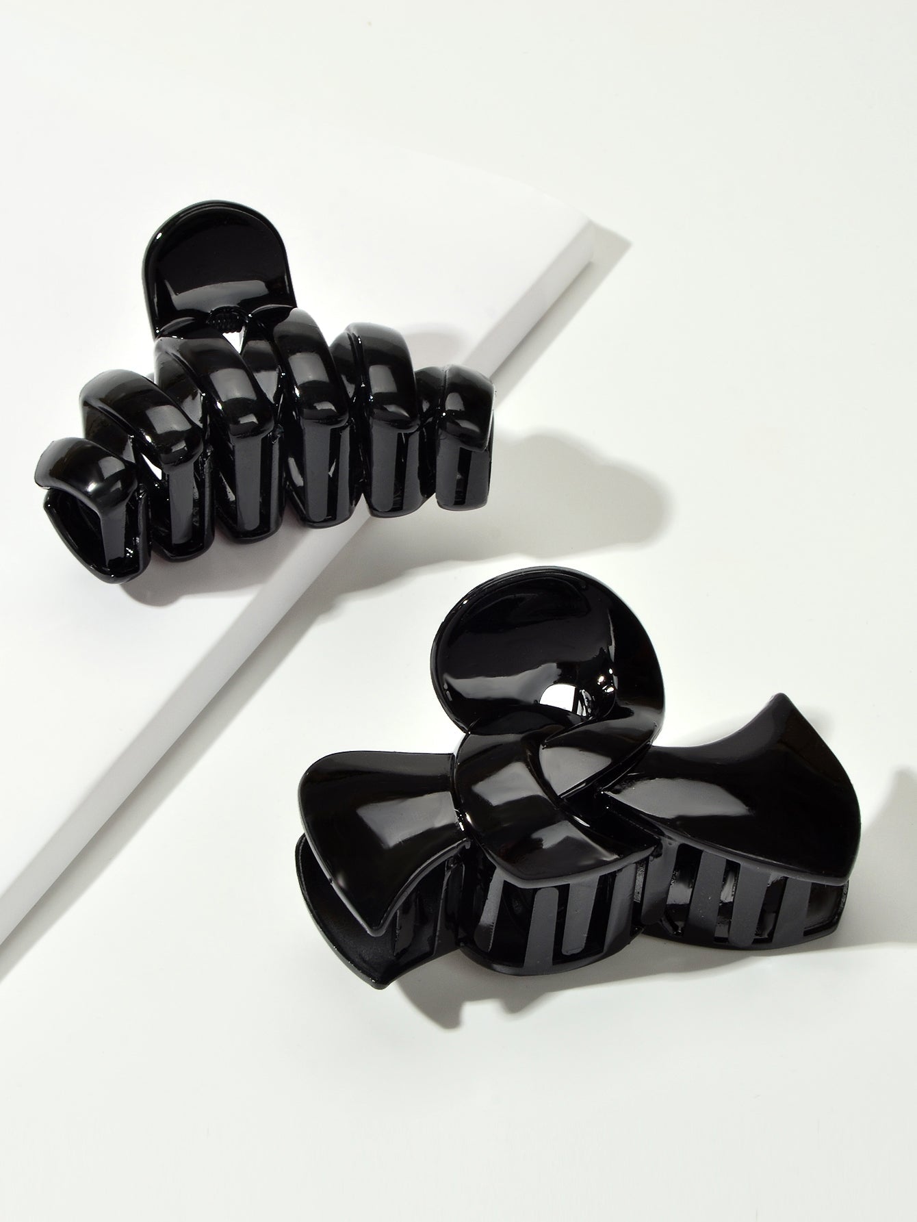 2pcs $5.99 Big Hair Claw Hair Accessory Black Plastic Bowknot Hair Clip Headwear